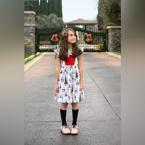 Tamal con Merengue Grinch dress - Picture 5 of 6